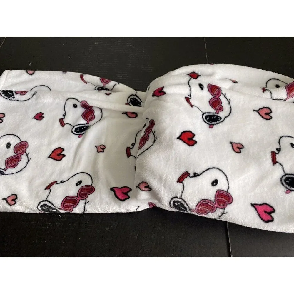 Peanuts Snoopy Hearts Valentine's Throw Blanket Super Soft 50X70” Joe‎ Cool NEW